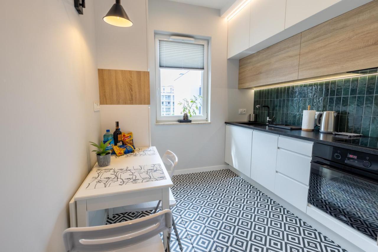 ורשה Bielany Apart Joanny Obok Metra מראה חיצוני תמונה